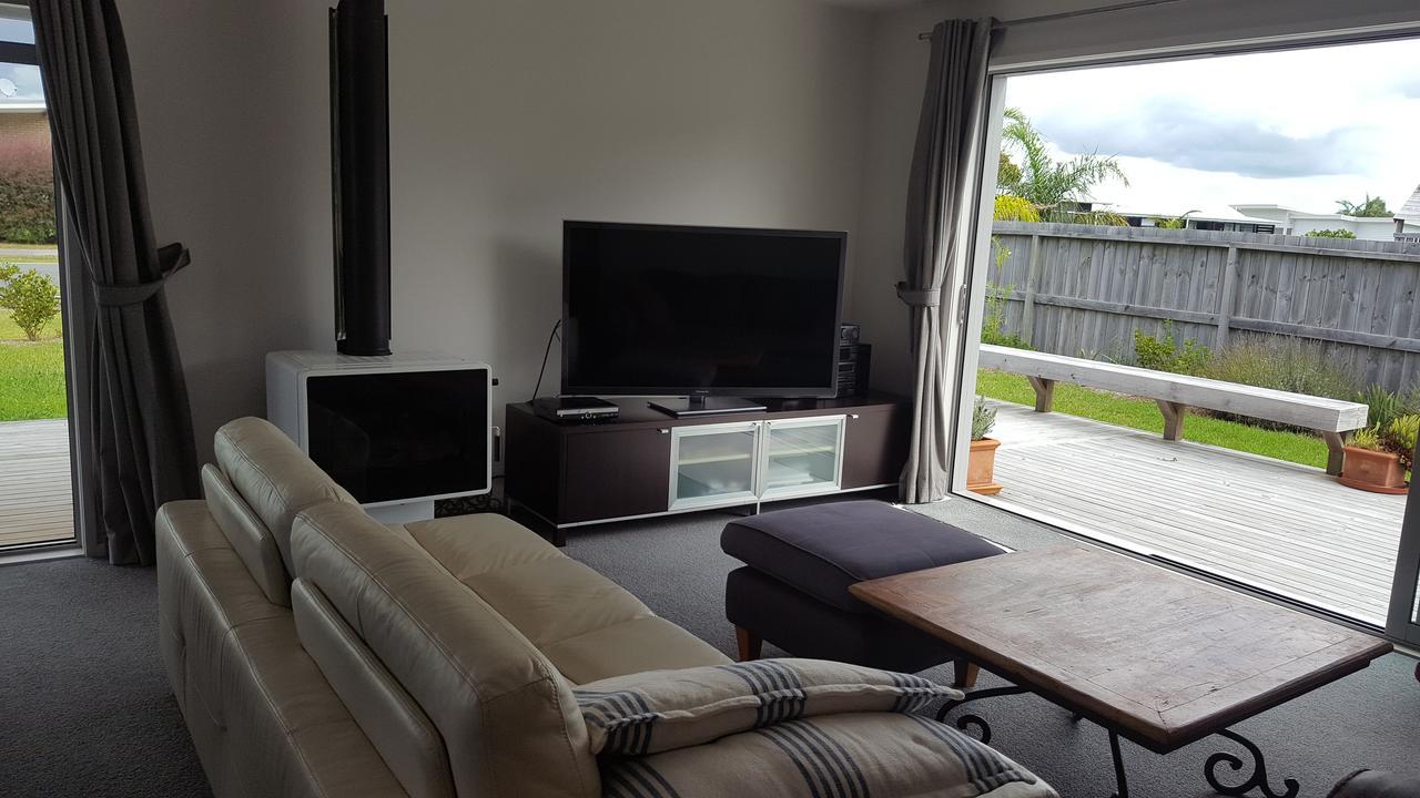 Cosy Mangawhai House Екстериор снимка